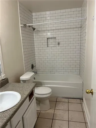 $1,200 | 828 Vouray Drive, Unit A, Kenner, LA 70065