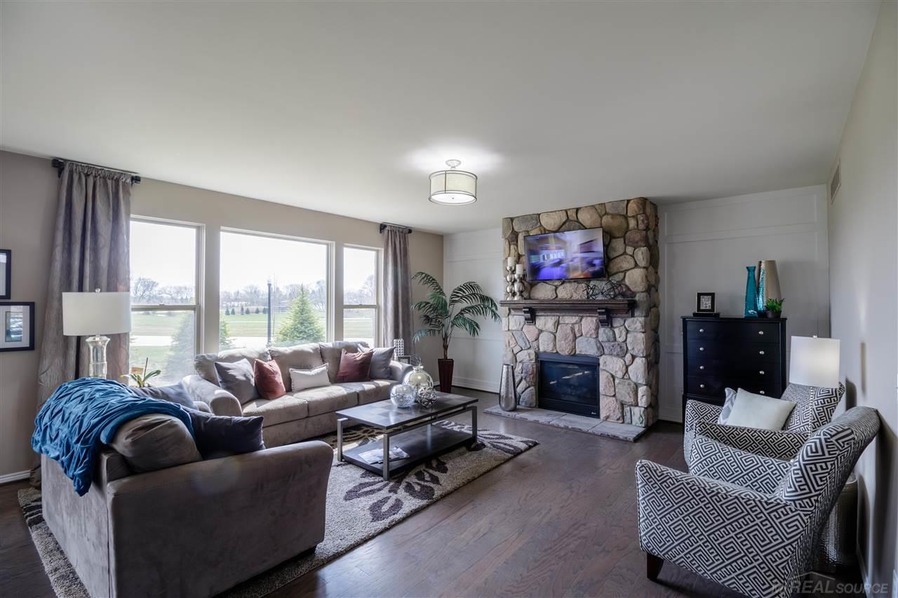 2952 Andlaur Drive Rochester, MI 48307 - Photo 7 of 24 Family Room