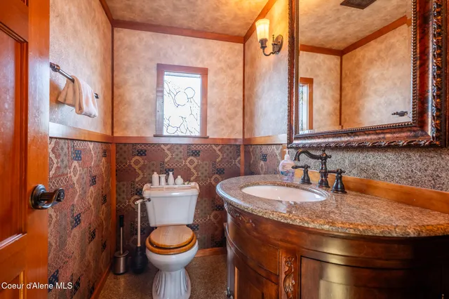 $610,000 | 34129 Scenic Bay Road, Bayview, ID 83803