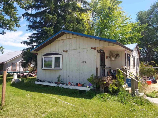 $180,000 | 235 South Brks Avenue, Hazelton, ID 83335