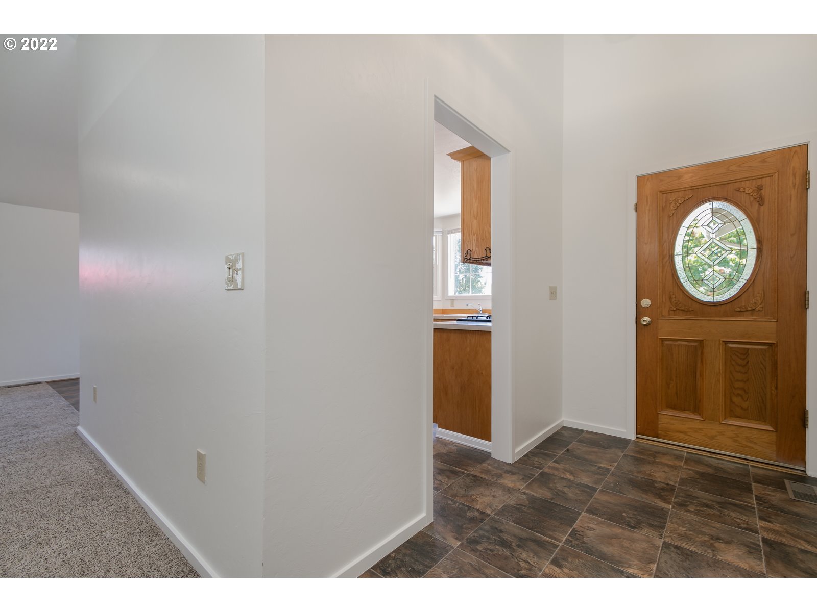 2491 Mangan Street Eugene, OR 97402 - Photo 7 of 20 a view of a hallway with entryway