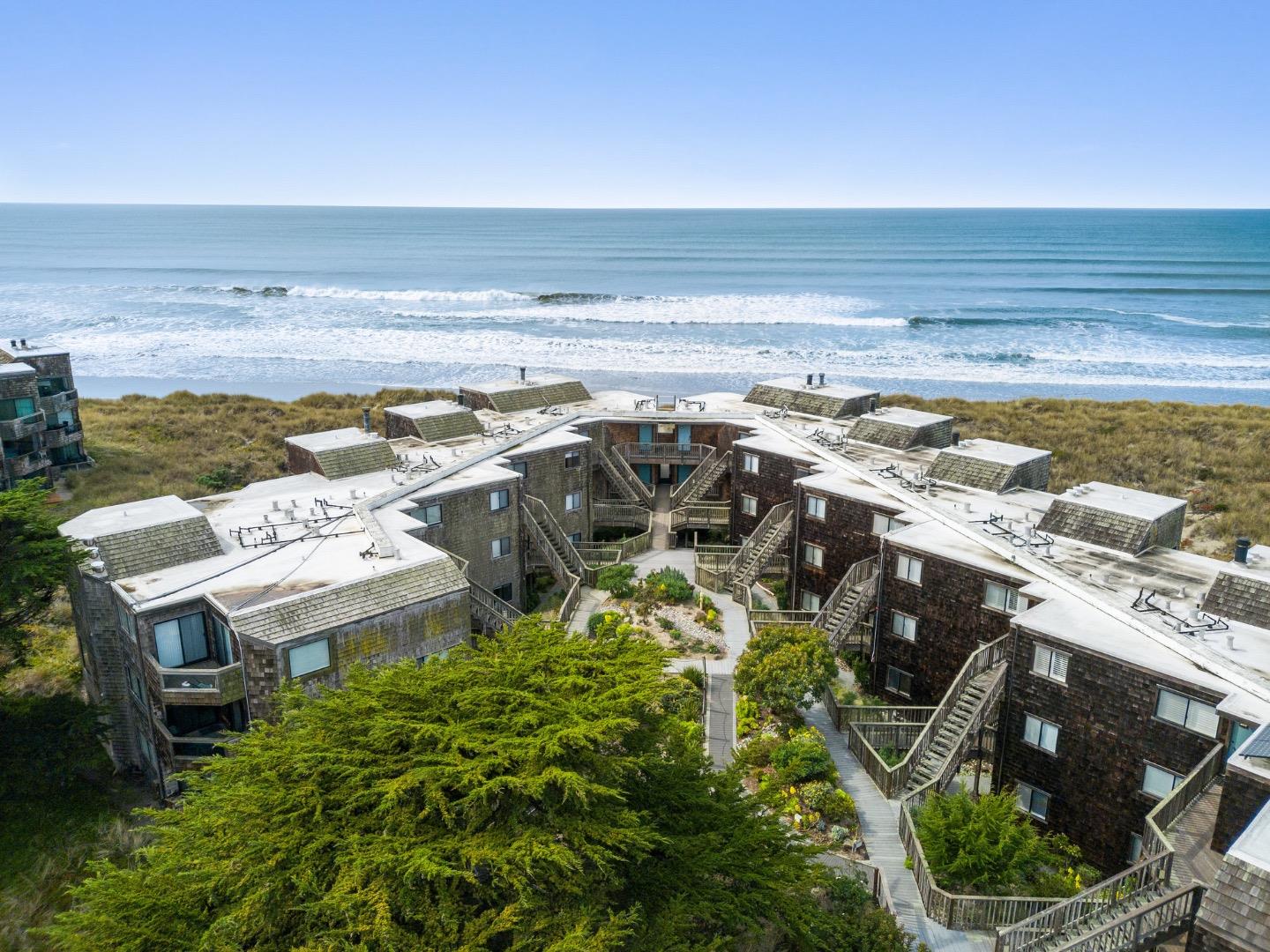 101 Shell Road, Unit 171 Watsonville, CA 95076 - Photo 2 of 31 a view of a ocean with an ocean view