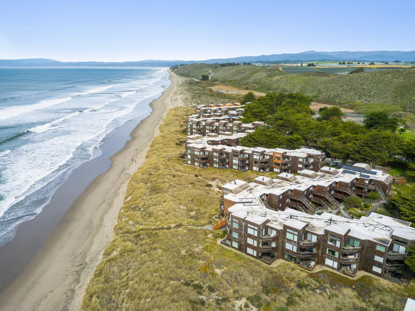 101 Shell Road, Unit 171 Watsonville, CA 95076 - Photo 27 of 31 a view of an ocean view