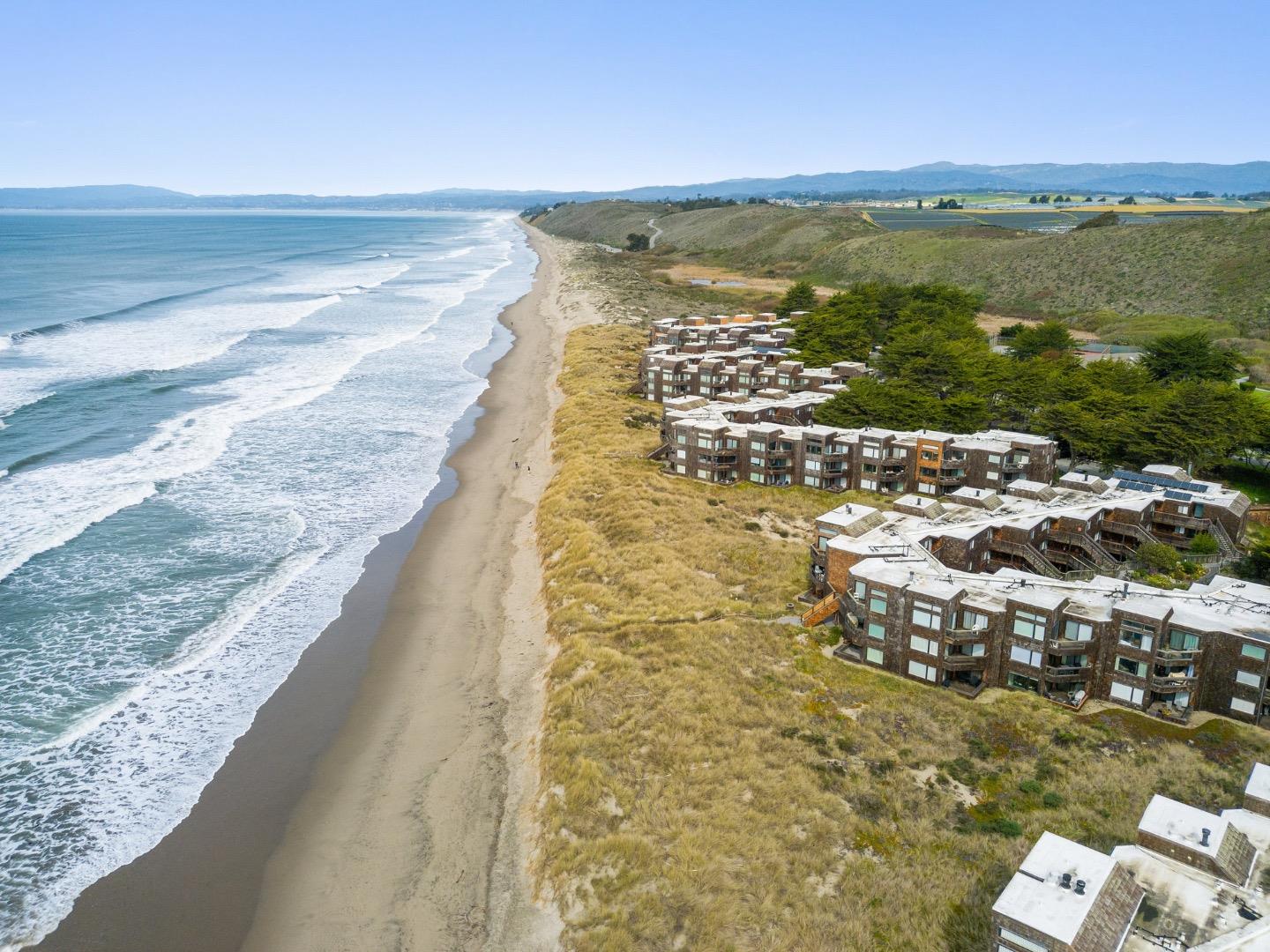 101 Shell Road, Unit 171 Watsonville, CA 95076 - Photo 29 of 31 a view of an ocean view