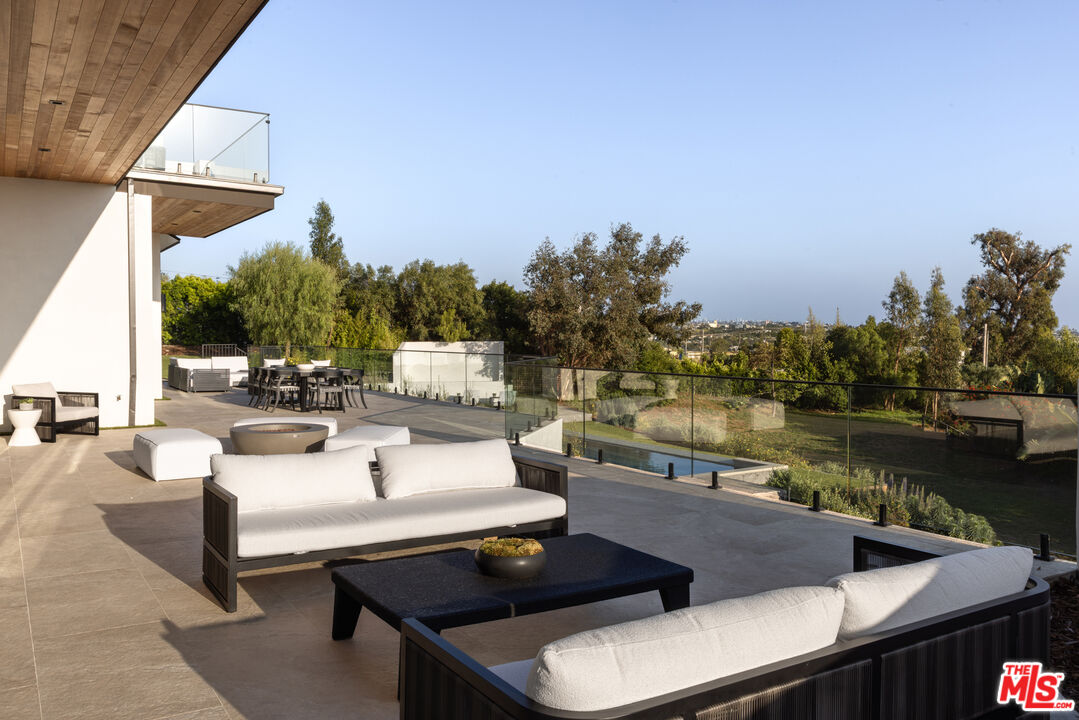 29924 Harvester Road Malibu, CA 90265 - Photo 18 of 30