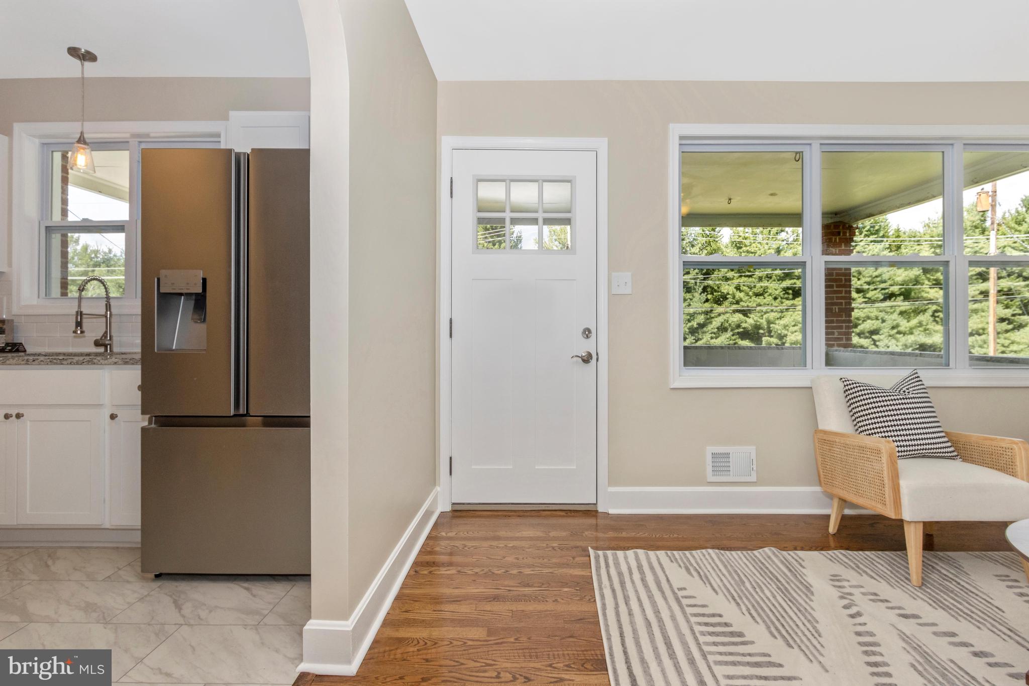 6203 Quinn Road Frederick, MD 21701 - Photo 3 of 57 Entryway