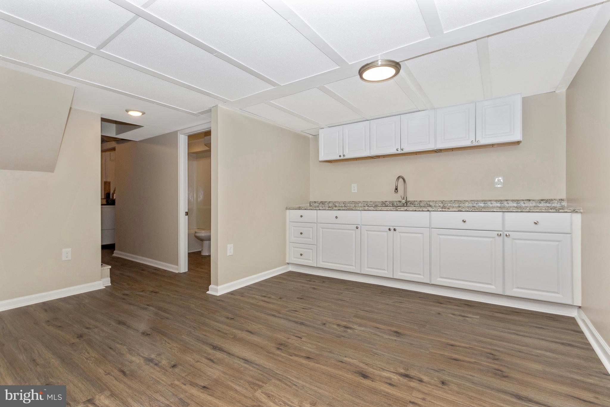 6203 Quinn Road Frederick, MD 21701 - Photo 38 of 57 Kitchenette