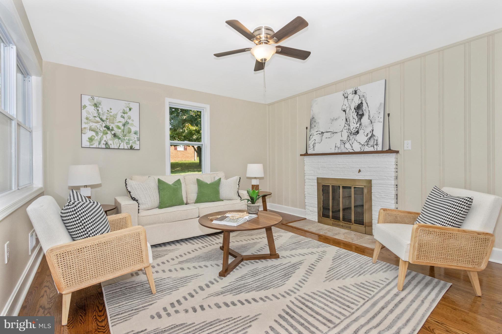 6203 Quinn Road Frederick, MD 21701 - Photo 4 of 57 Living Room