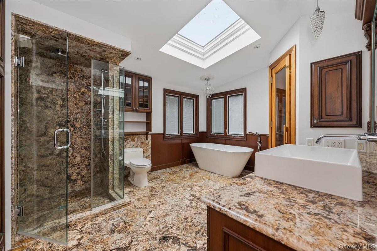 47 Shoreham Road Massapequa, NY 11758 - Photo 18 of 31