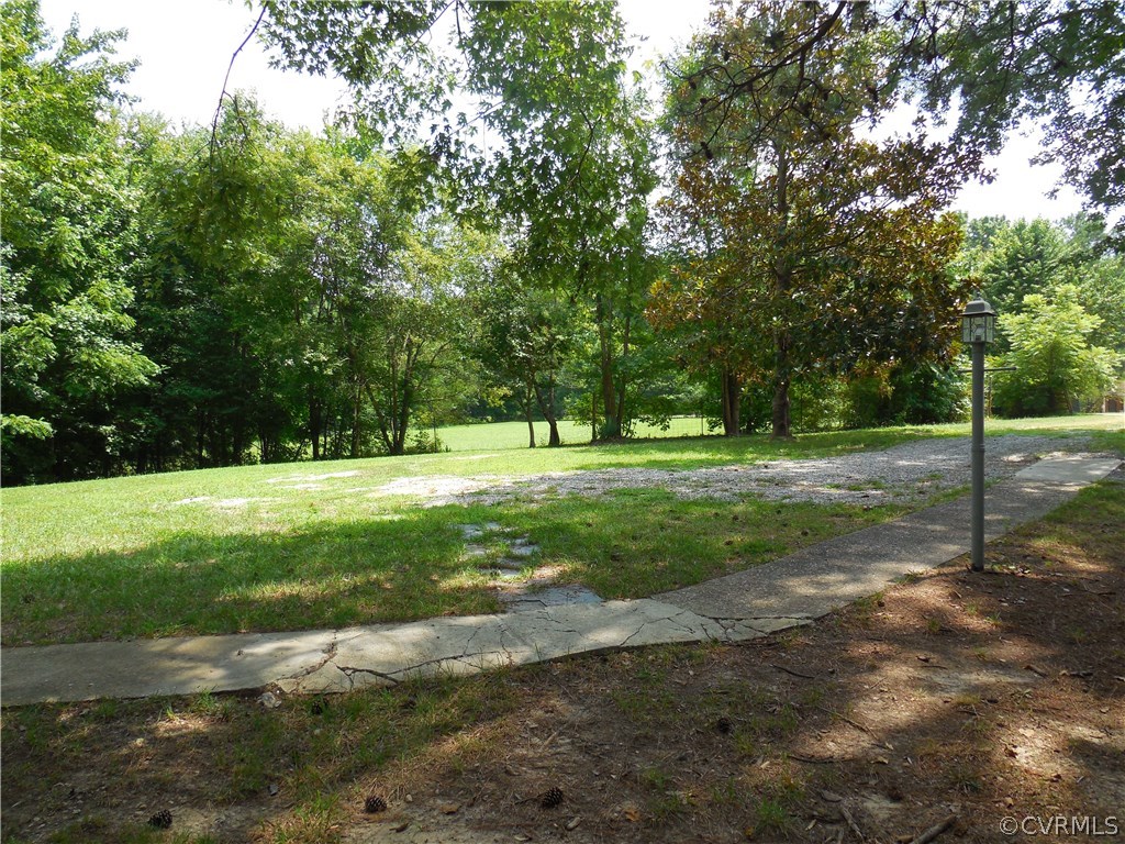 3920 Newbys Bridge Road Richmond, VA 23235 - Photo 6 of 41 Front Yard.