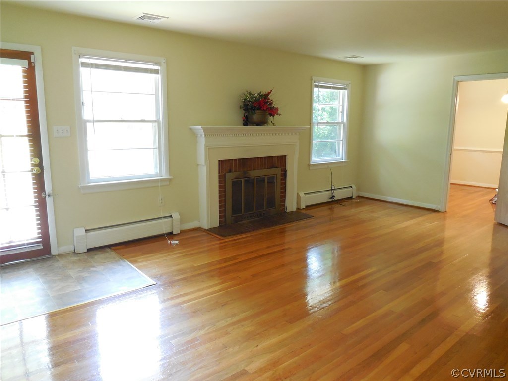 3920 Newbys Bridge Road Richmond, VA 23235 - Photo 8 of 41 Living Room