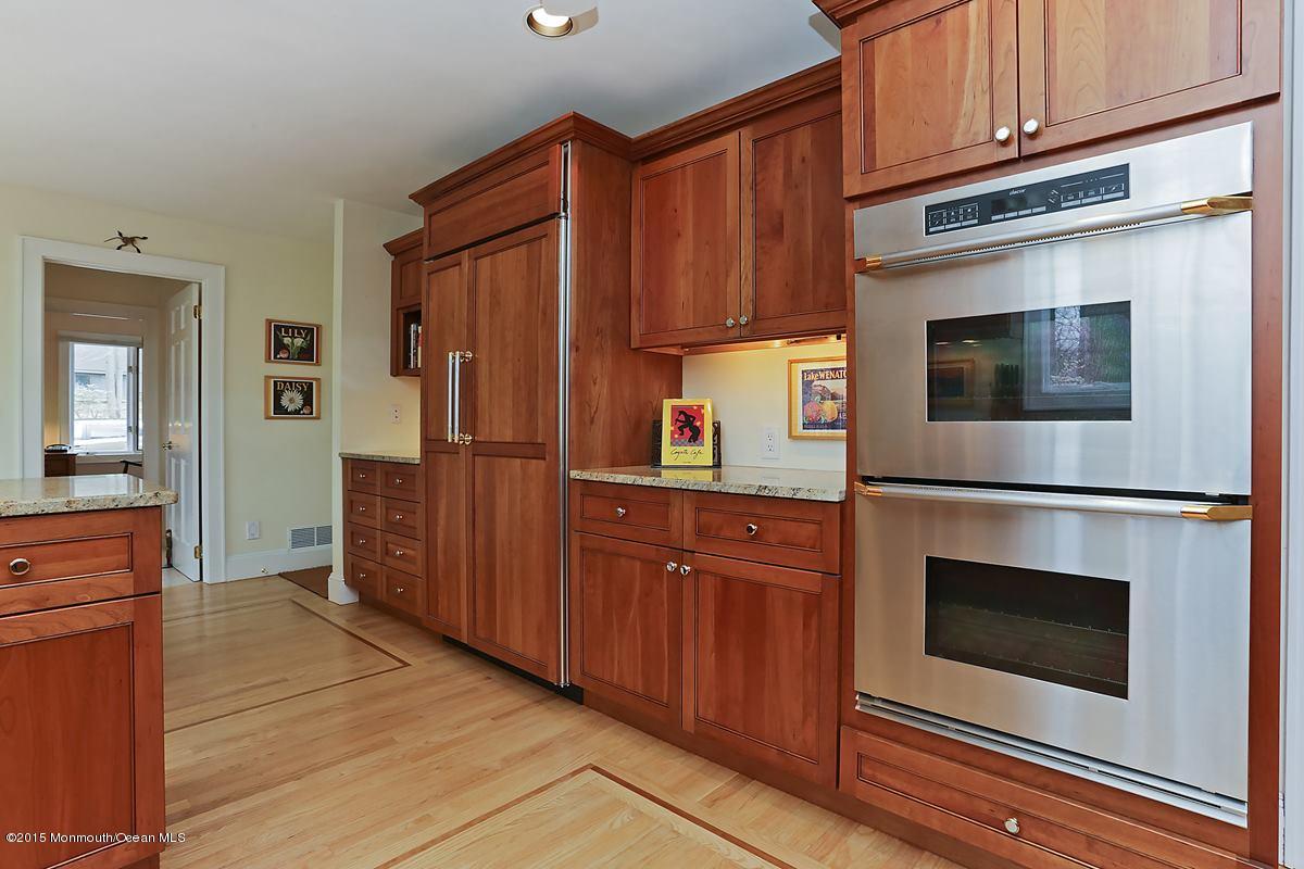 126 Borden Road Middletown, NJ 07748 - Photo 5 of 26 kitchen