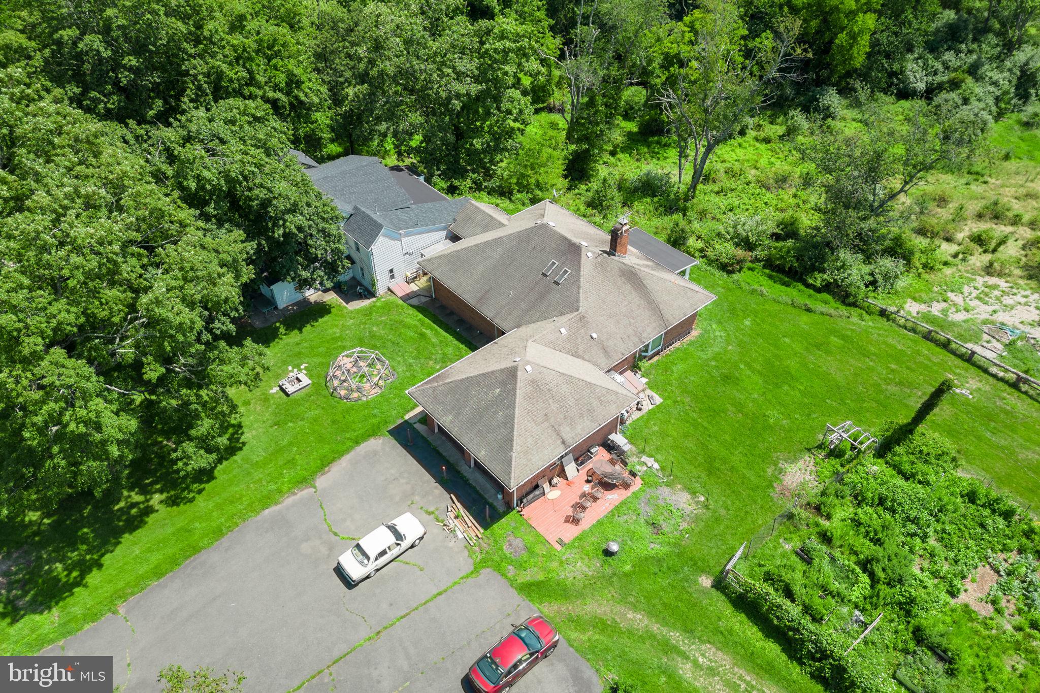 40 Dublin Road Pennington, NJ 08534 - Photo 2 of 30