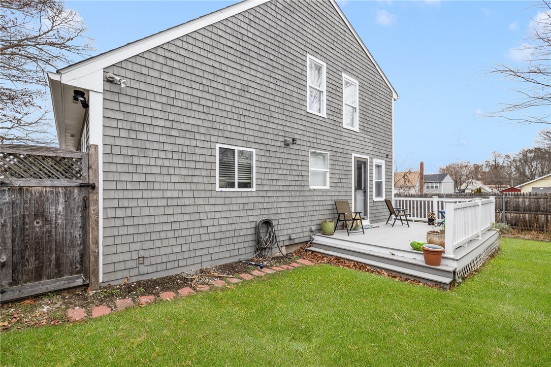 25 Short Street Warwick, RI 02889 - Photo 7 of 50