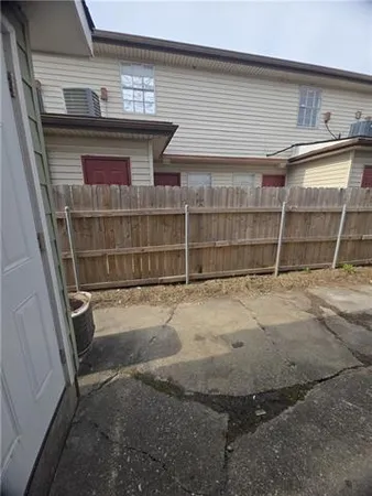 $1,350 | 4116 Lac Bienville Drive, Unit C, Harvey, LA 70058