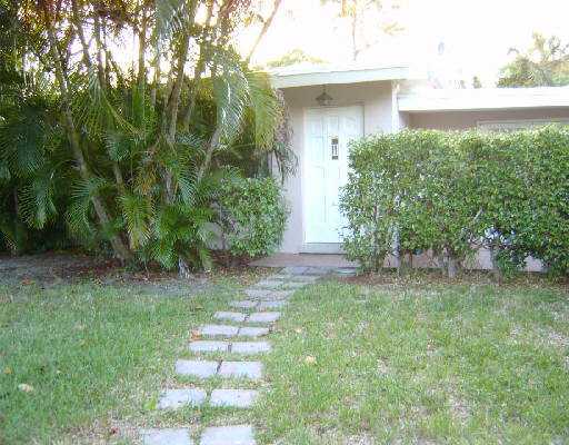 499 Northeast 5th Street Boca Raton, FL 33432 - Photo 1 of 7 Primary Photo