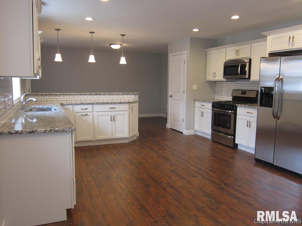 6312 Mottar Road Rochester, IL 62563 - Photo 4 of 31