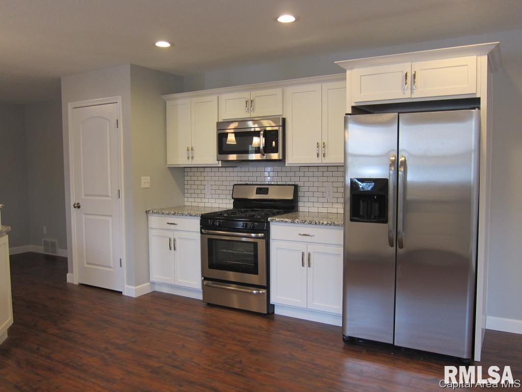 6312 Mottar Road Rochester, IL 62563 - Photo 6 of 31