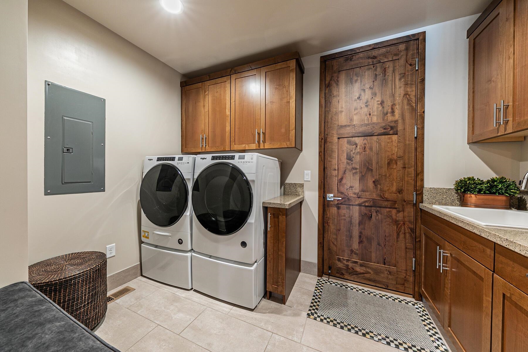 10232 Modane Place Truckee, CA 96161 - Photo 21 of 26 a utility room with dryer and washer
