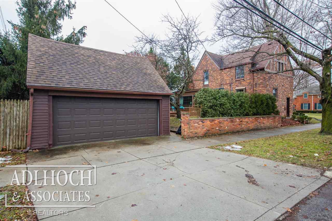 244 Fisher Road Grosse Pointe, MI 48230 - Photo 27 of 32