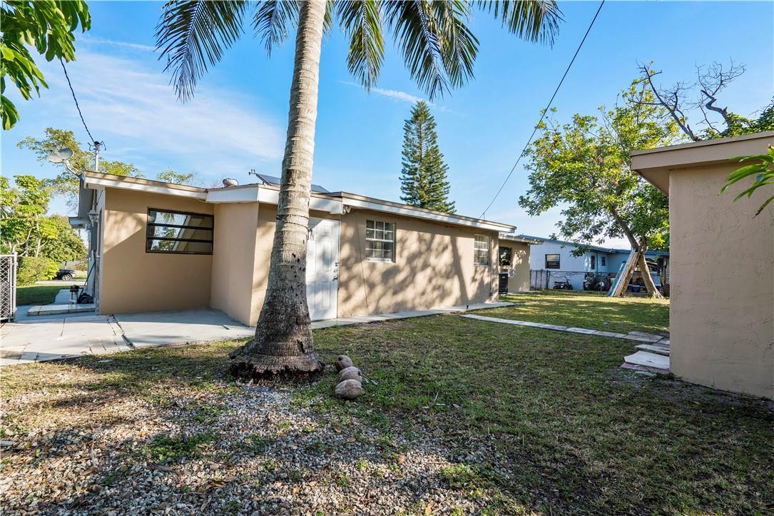Undisclosed Address Miami, FL 33169 - Photo 23 of 24 a house view with a garden space