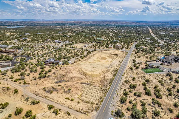 a view of yard and an ocean