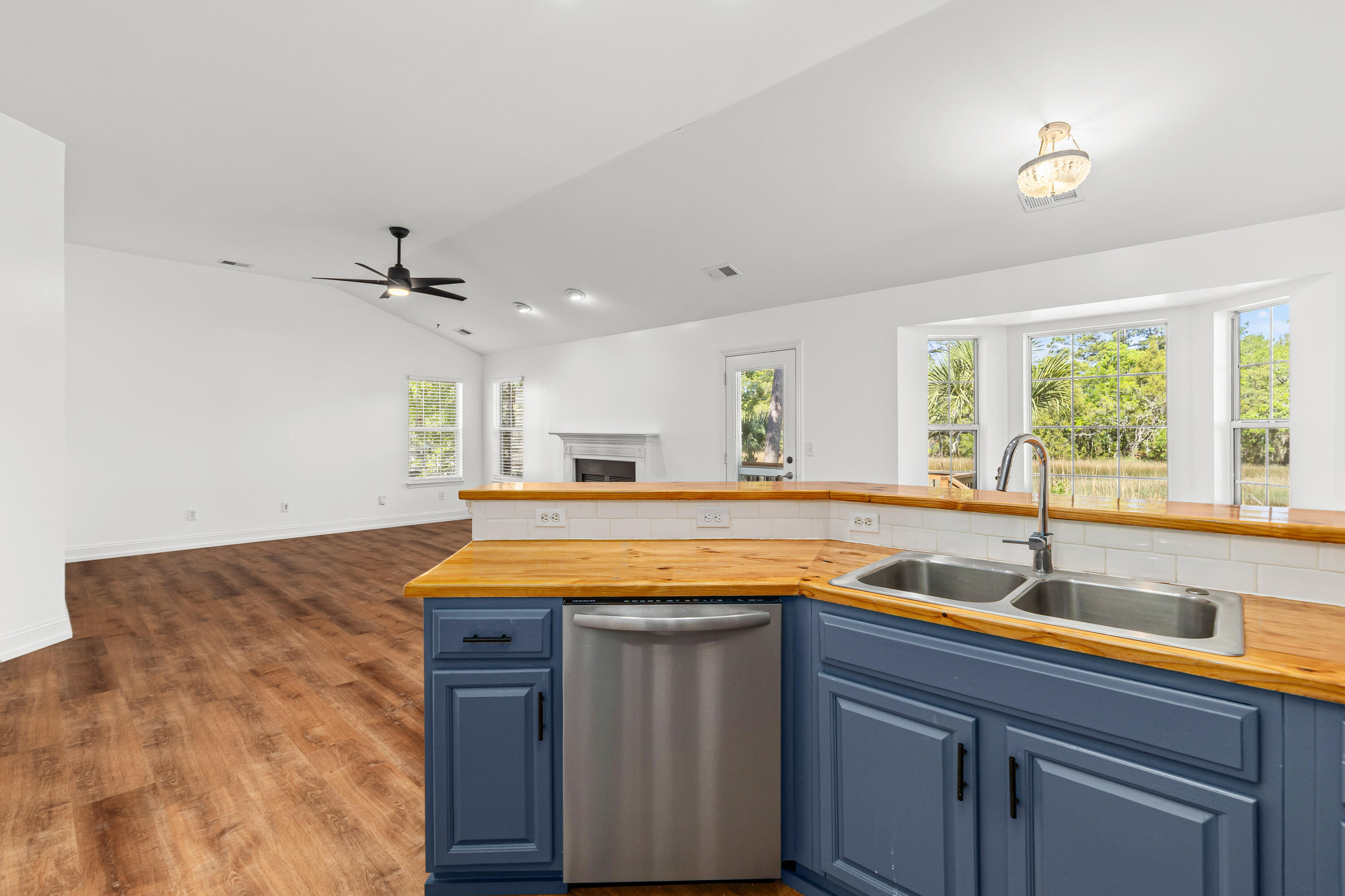 113 Historic Drive Mount Pleasant, SC 29464 - Photo 14 of 49
