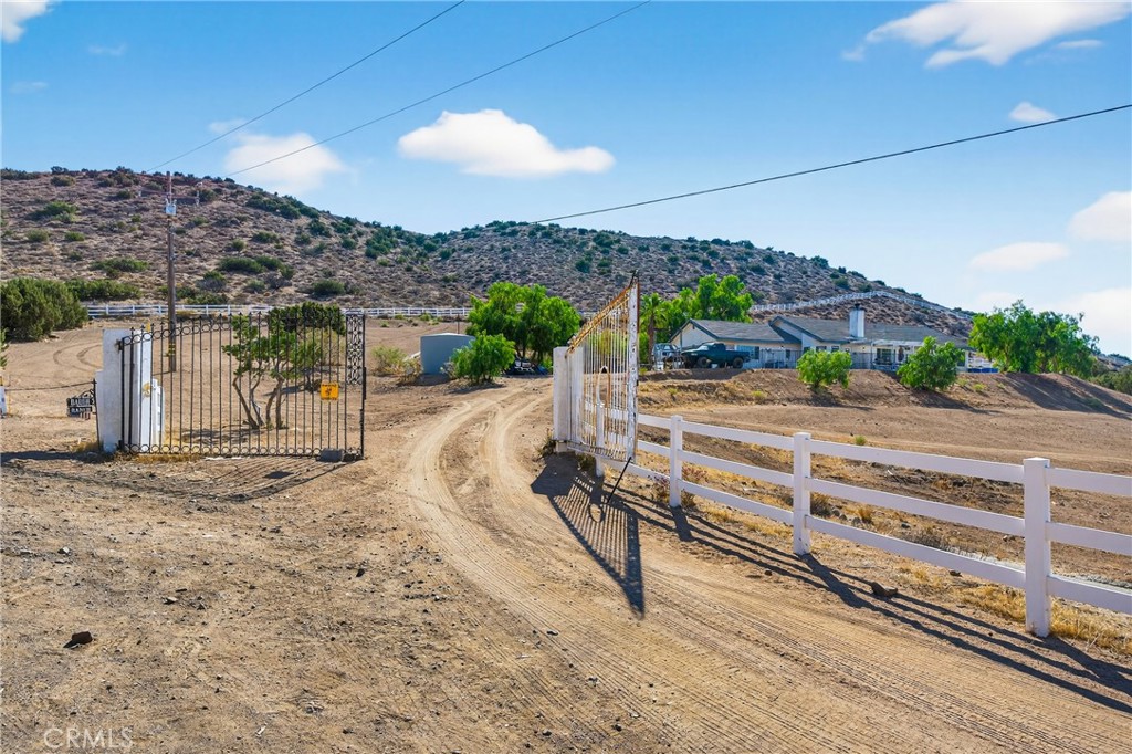34215 Simla Street Acton, CA 93510 - Photo 3 of 43