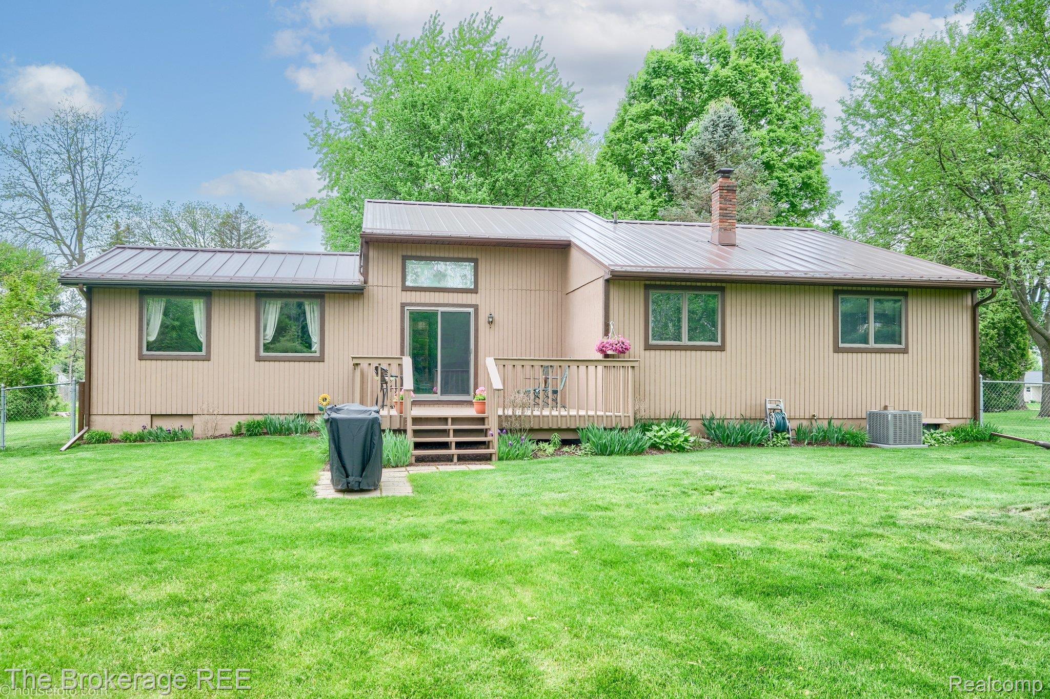 2390 North Vassar Road Davison, MI 48423 - Photo 6 of 46
