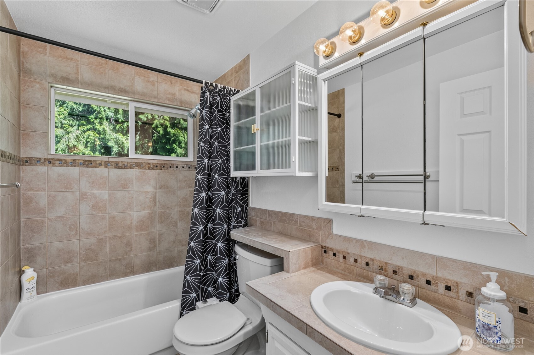 3331 197th Place Southeast Bothell, WA 98012 - Photo 16 of 37