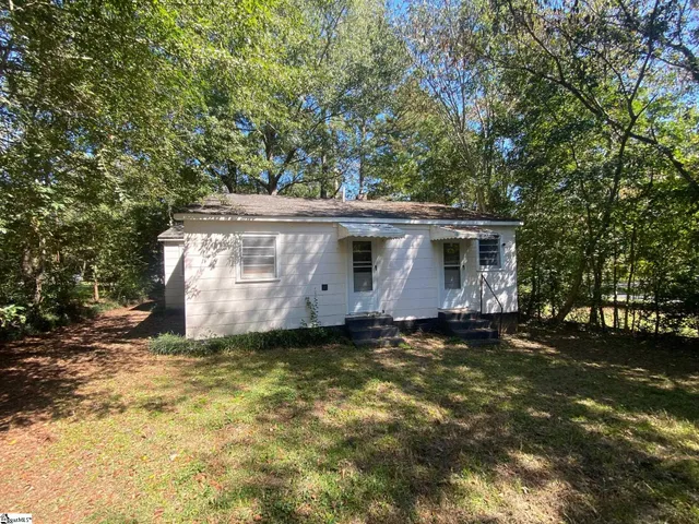 $105,000 | 303 Southview Drive, Laurens, SC 29360