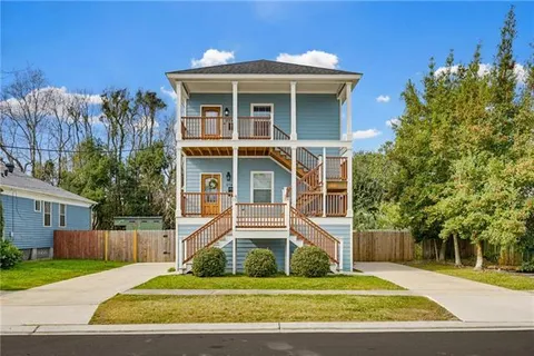 $372,500 | 5746-48 Cameron Boulevard, New Orleans, LA 70122