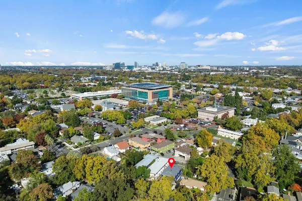 $1,295,000 | 2657 2nd Avenue, Sacramento, CA 95818