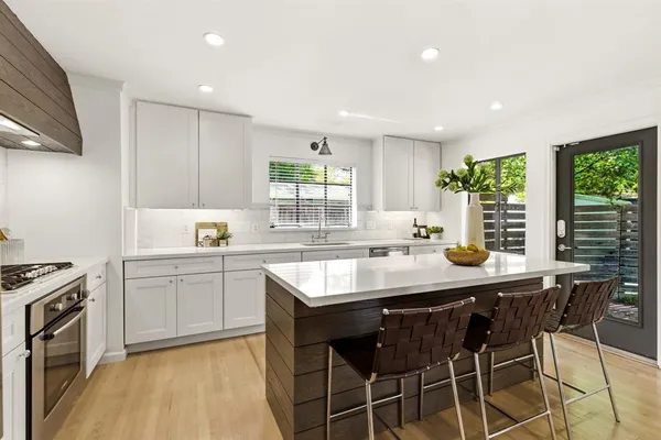 $865,000 | 6467 Danbury Lane, Dallas, TX 75214