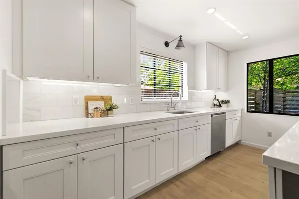 $865,000 | 6467 Danbury Lane, Dallas, TX 75214