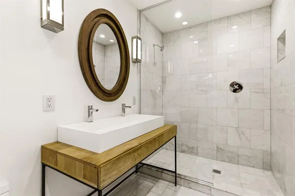 $865,000 | 6467 Danbury Lane, Dallas, TX 75214