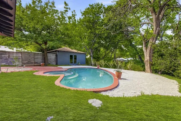 $865,000 | 6467 Danbury Lane, Dallas, TX 75214