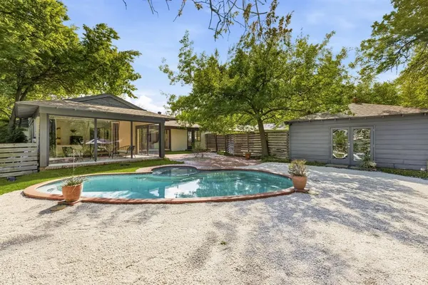 $865,000 | 6467 Danbury Lane, Dallas, TX 75214