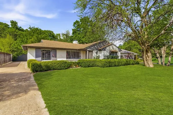 $865,000 | 6467 Danbury Lane, Dallas, TX 75214