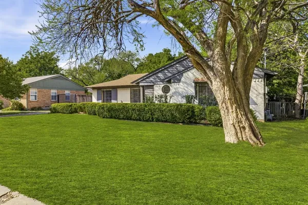 $865,000 | 6467 Danbury Lane, Dallas, TX 75214