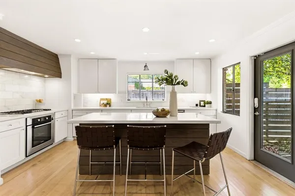 $865,000 | 6467 Danbury Lane, Dallas, TX 75214