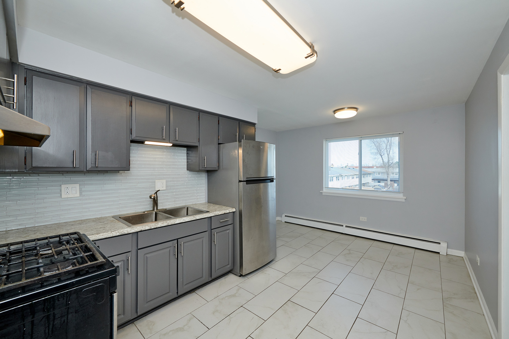 8805 Dee Road, Unit 2S Des Plaines, IL 60016 - Photo 3 of 24
