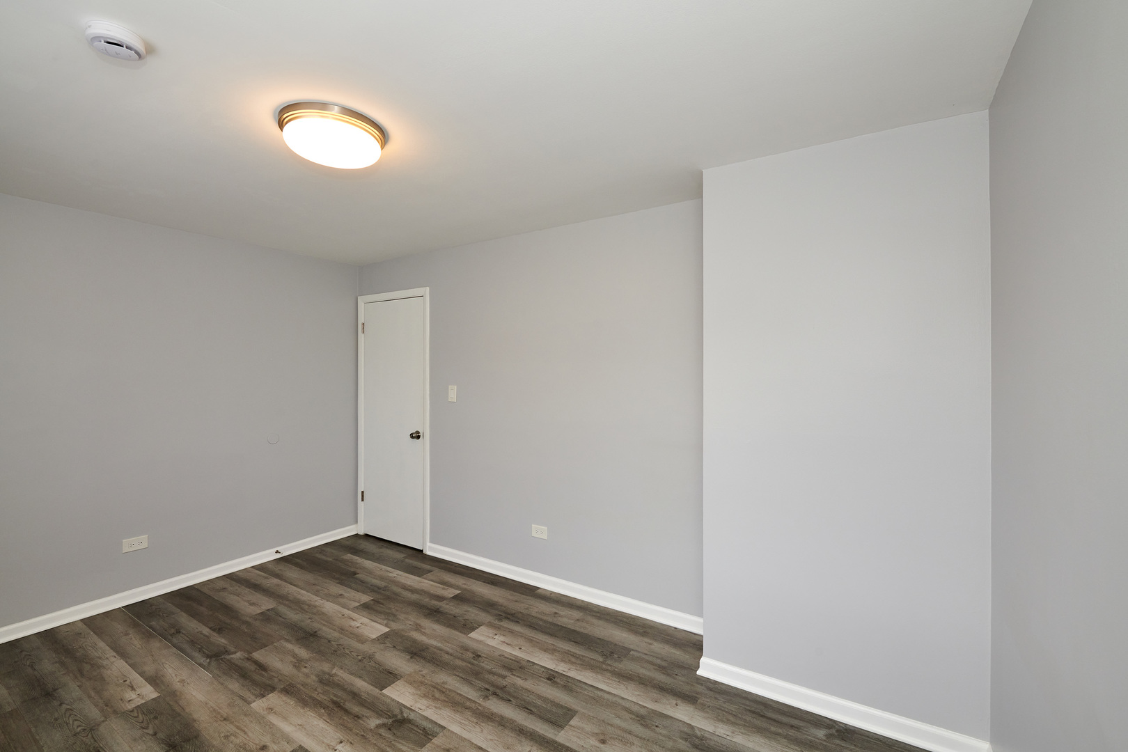 8805 Dee Road, Unit 2S Des Plaines, IL 60016 - Photo 9 of 24