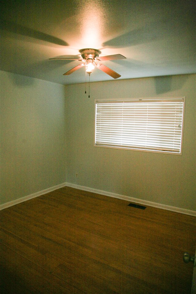 1516 Delmont Road Memphis, TN 38117 - Photo 12 of 25 Gallery Image 12