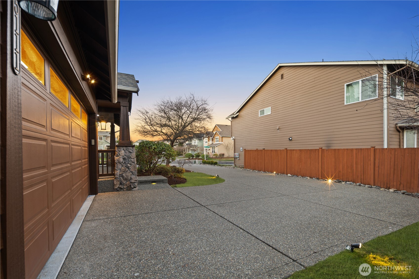 5111 Northeast 7th Place Renton, WA 98059 - Photo 3 of 40