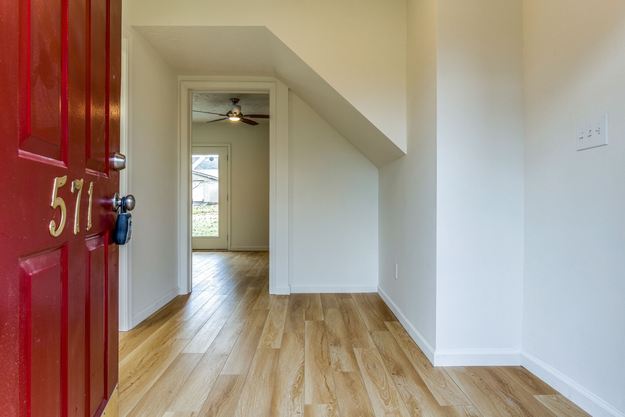 571 Parkway Road Tullahoma, TN 37388 - Photo 4 of 35 Gallery Image 4