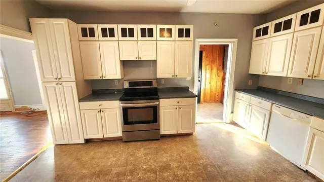 $59,900 | 325 North Pennsylvania Avenue, Columbus, KS 66725