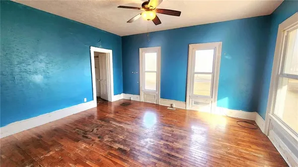 $59,900 | 325 North Pennsylvania Avenue, Columbus, KS 66725
