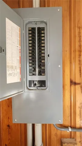 $59,900 | 325 North Pennsylvania Avenue, Columbus, KS 66725