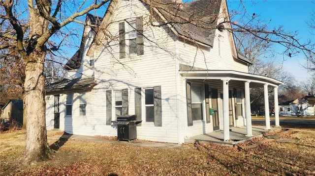 $59,900 | 325 North Pennsylvania Avenue, Columbus, KS 66725